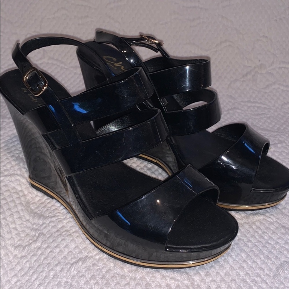 Sz. 8 Blk patent wedge Chic by Lady Couture sandal